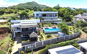 Residence Riziq Villa 1